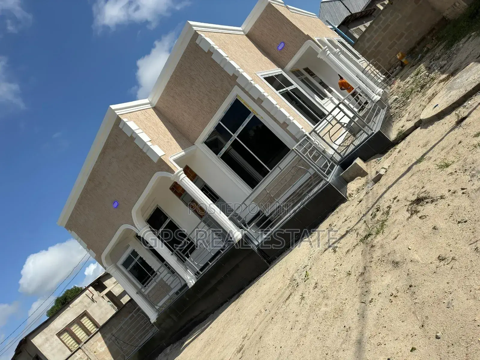 3bdrm House in Kifuru, Kinondoni for sale