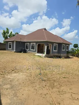 3bdrm House in Made Mikoro, Kinondoni for sale