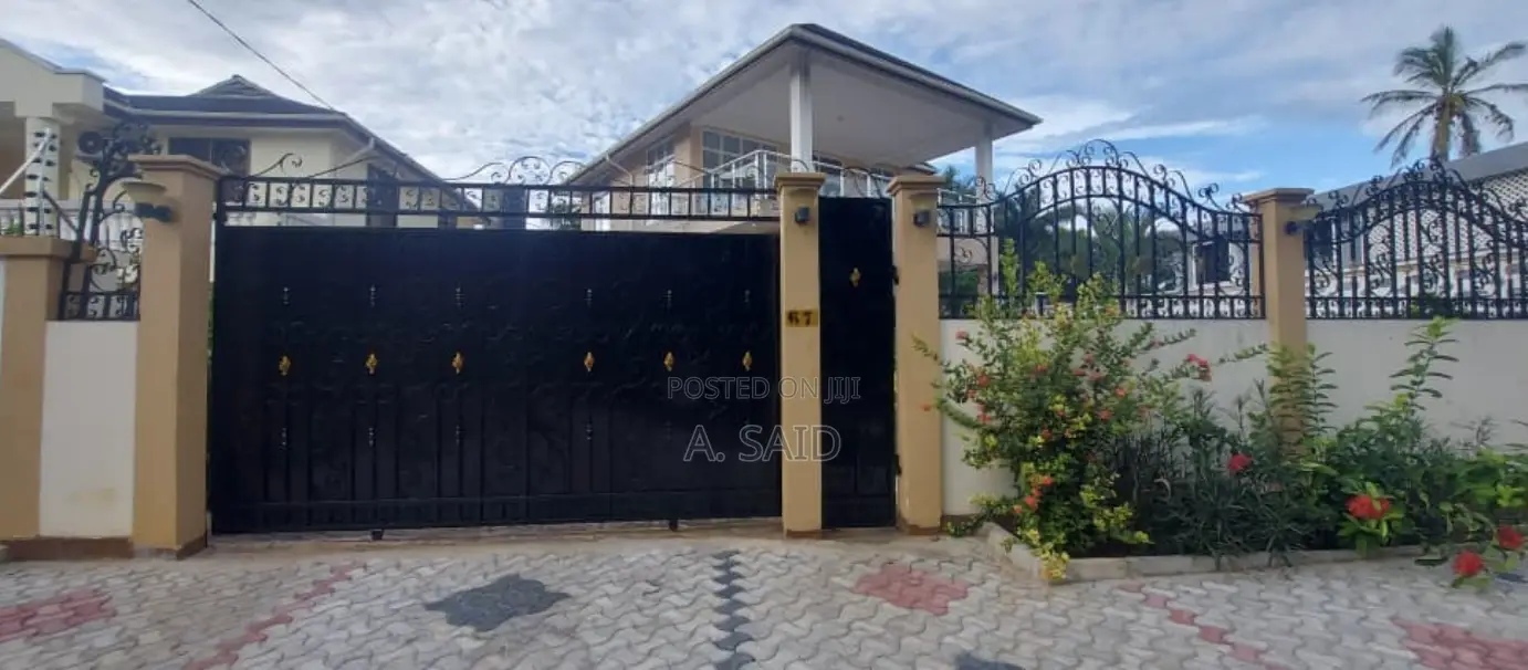Furnished 4bdrm House in Shangani for sale