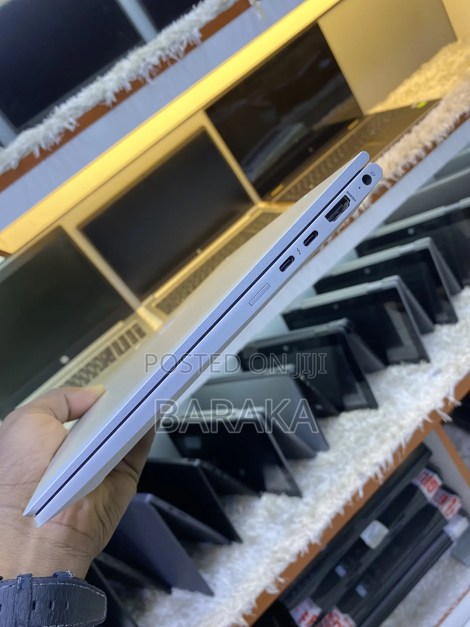New Laptop HP EliteBook 830 G8 16GB Intel Core I7 SSD 512GB