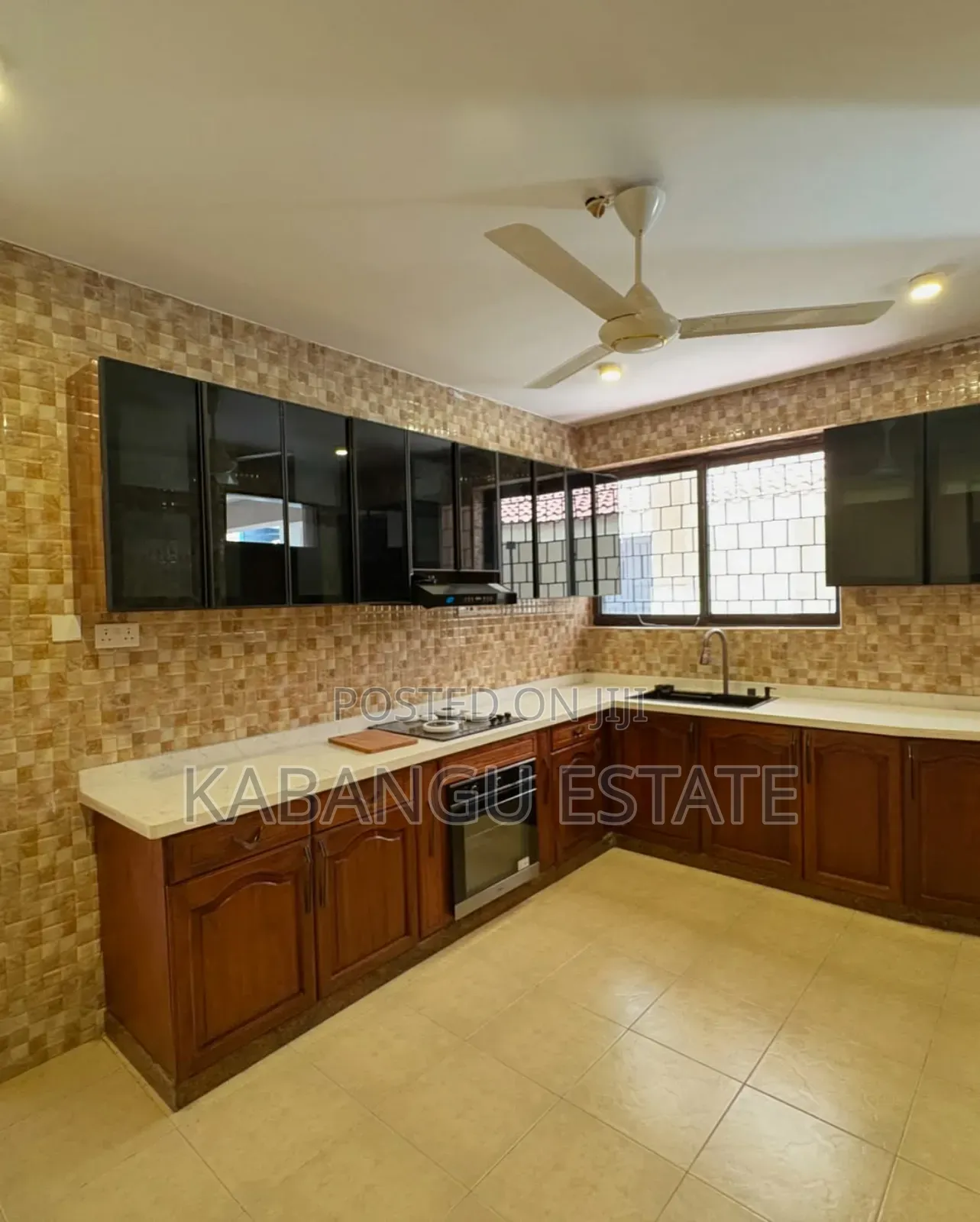 5bdrm Mansion in Fish Market, Msasani for rent