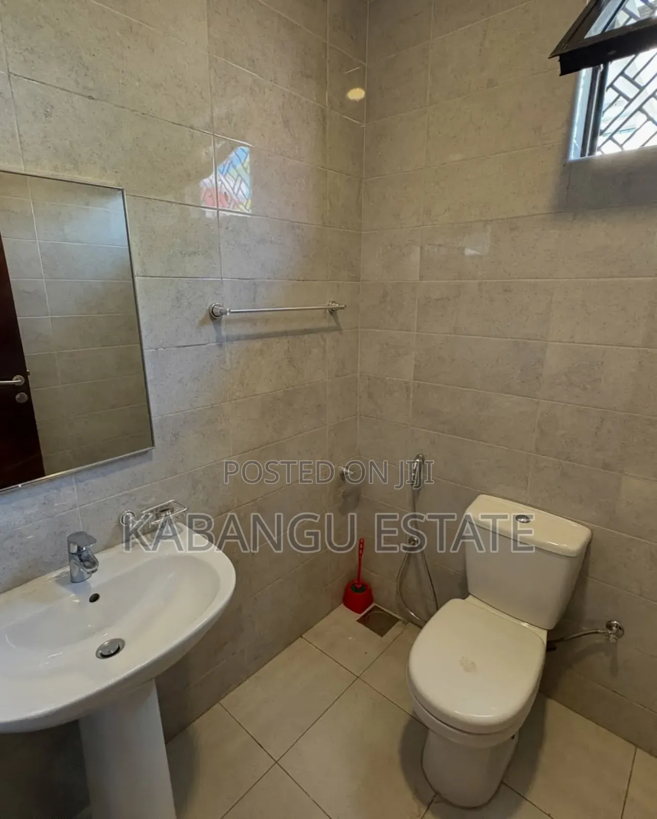 5bdrm Mansion in Fish Market, Msasani for rent