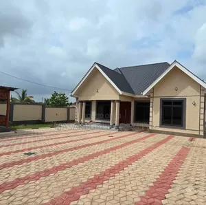 4bdrm House in Madale Estate, Kinondoni for sale