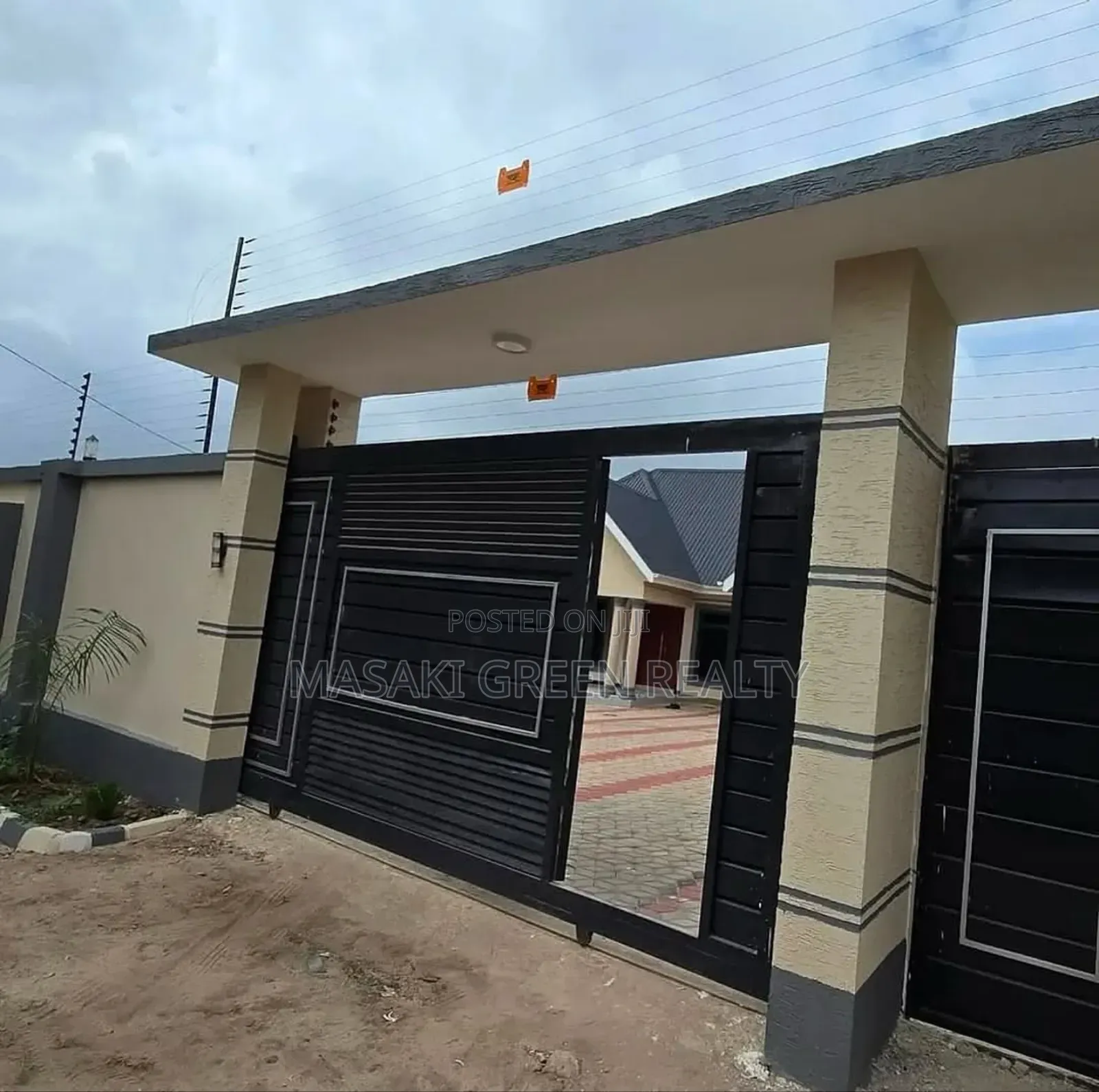 4bdrm House in Madale Estate, Kinondoni for sale
