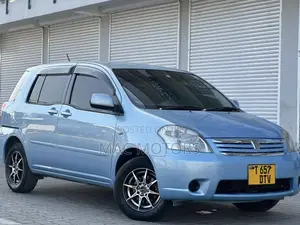 Toyota Raum 2004 Blue