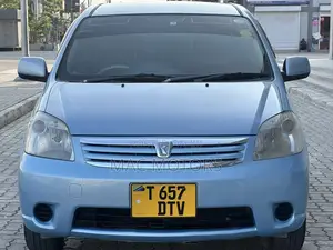Toyota Raum 2004 Blue