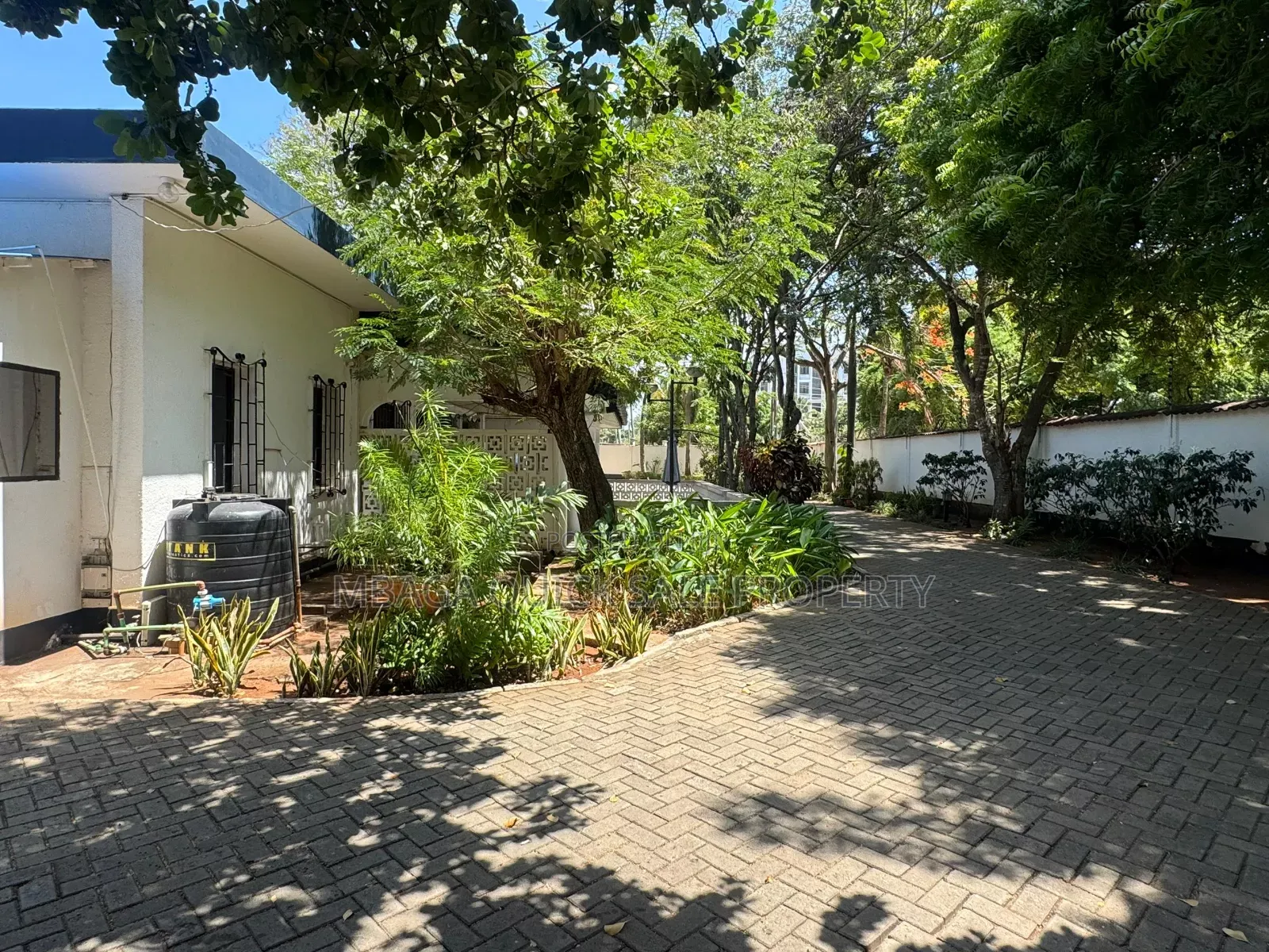 5bdrm House in Masaki, Mbezi for rent