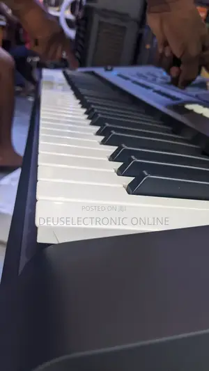 PSR _E473 Electric Keyboard With Stand