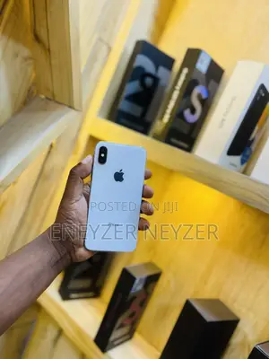 Apple iPhone X 64 GB Silver