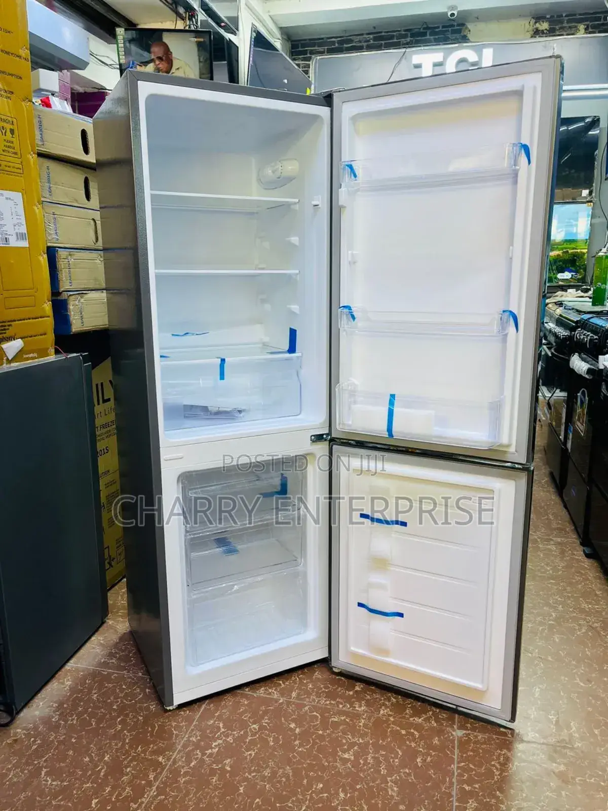 Ailyons COMBI Fridge Capacity 160L
Bottom Freezer