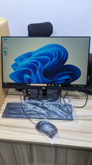 New Desktop Computer HP EliteDesk 800 G3 8GB Intel Core I3 HDD 500GB