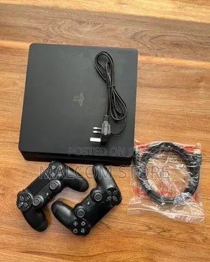 Playstation 4 Slim