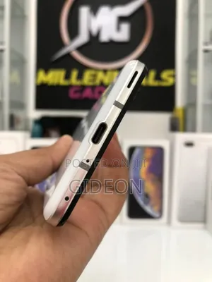 Sharp Aquos R5G 256 GB White