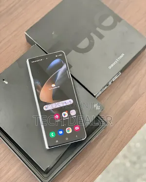 New Samsung Galaxy Z Fold4 256 GB