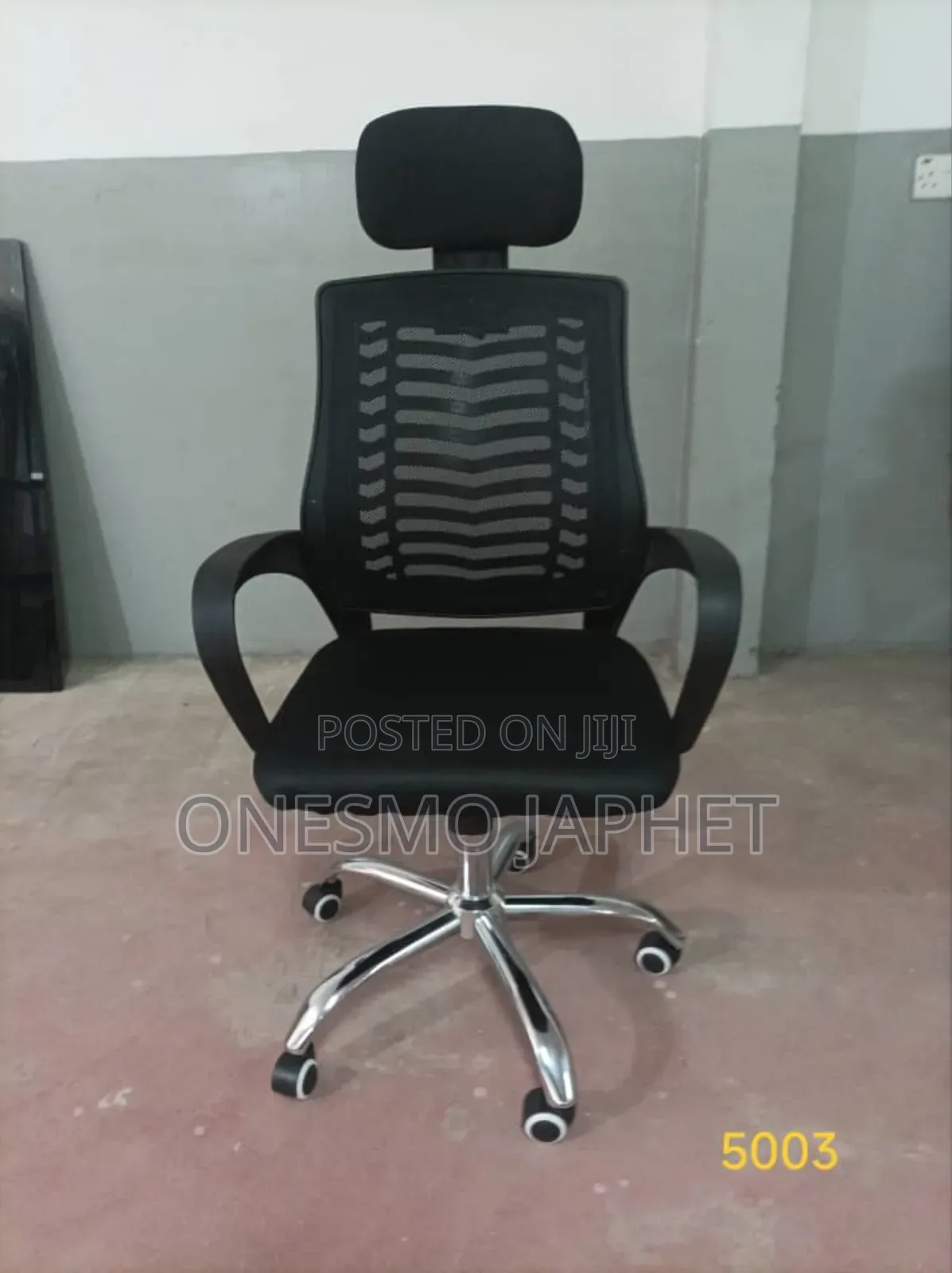 Headrest Chair
