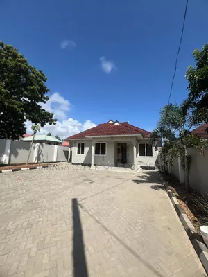 3bdrm House in Ununio Beach, Mbagala for rent