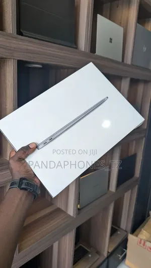 New Laptop Apple MacBook Air 2020 M1 8GB Apple M1 SSD 256GB