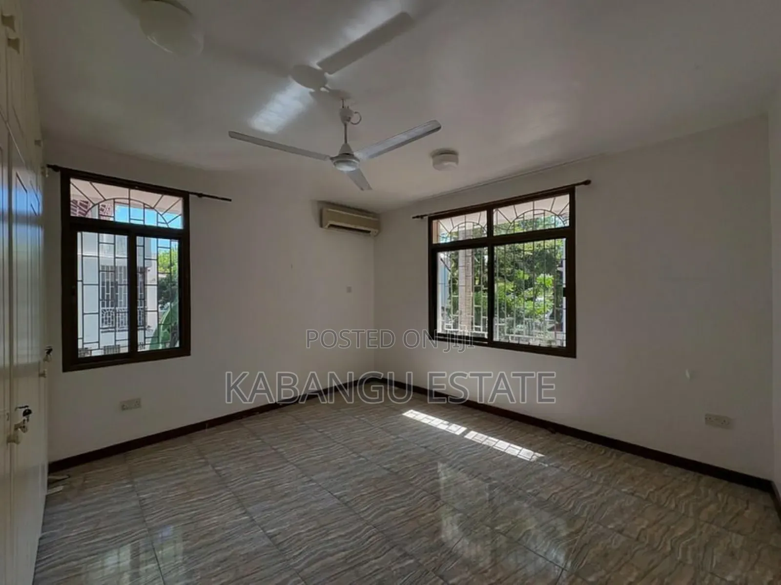 4bdrm Villa in Masaki for rent