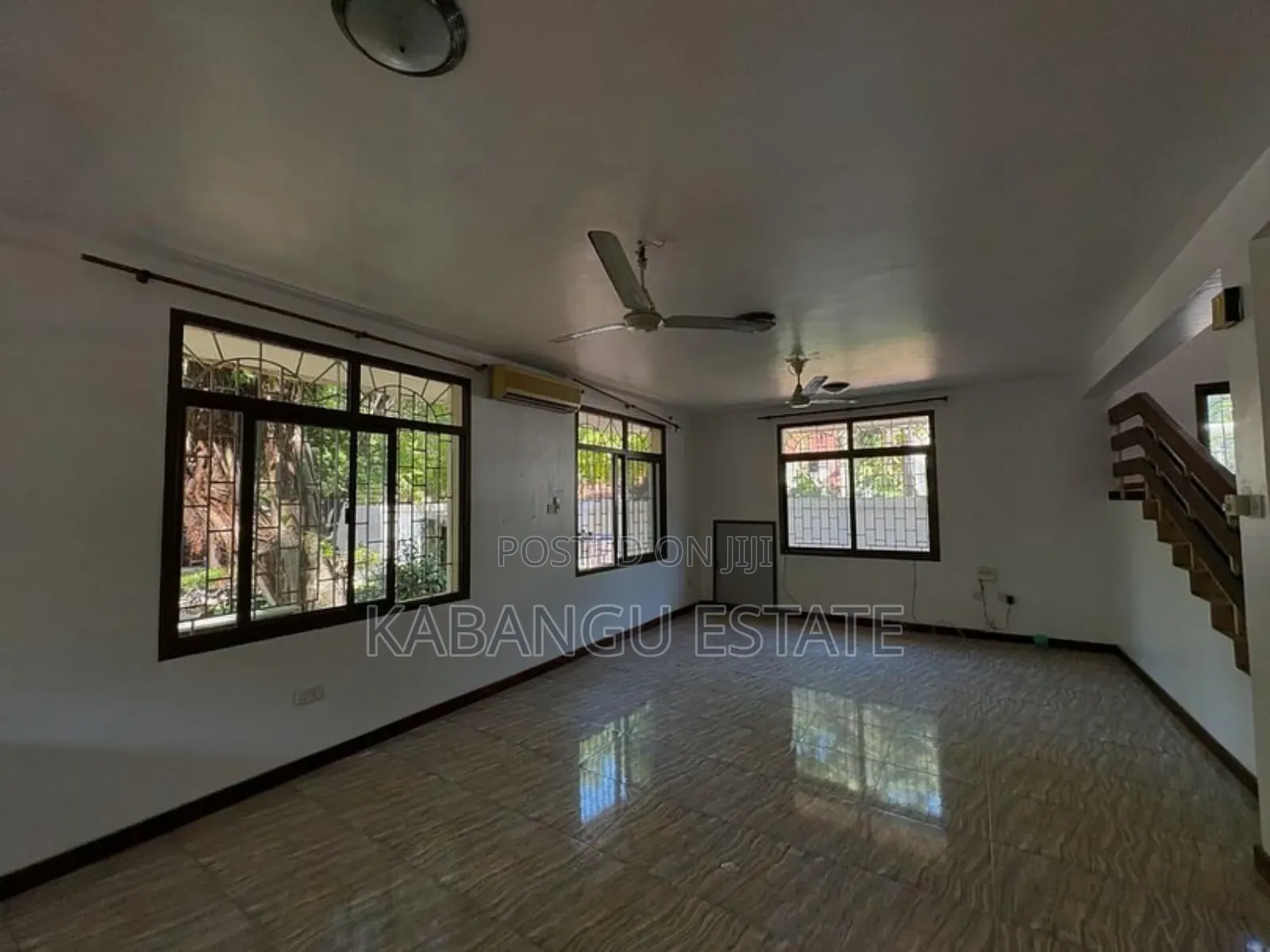 4bdrm Villa in Masaki for rent