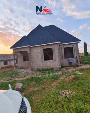 3bdrm House in Dalali_Nick_Mwanza, Buswelu for sale