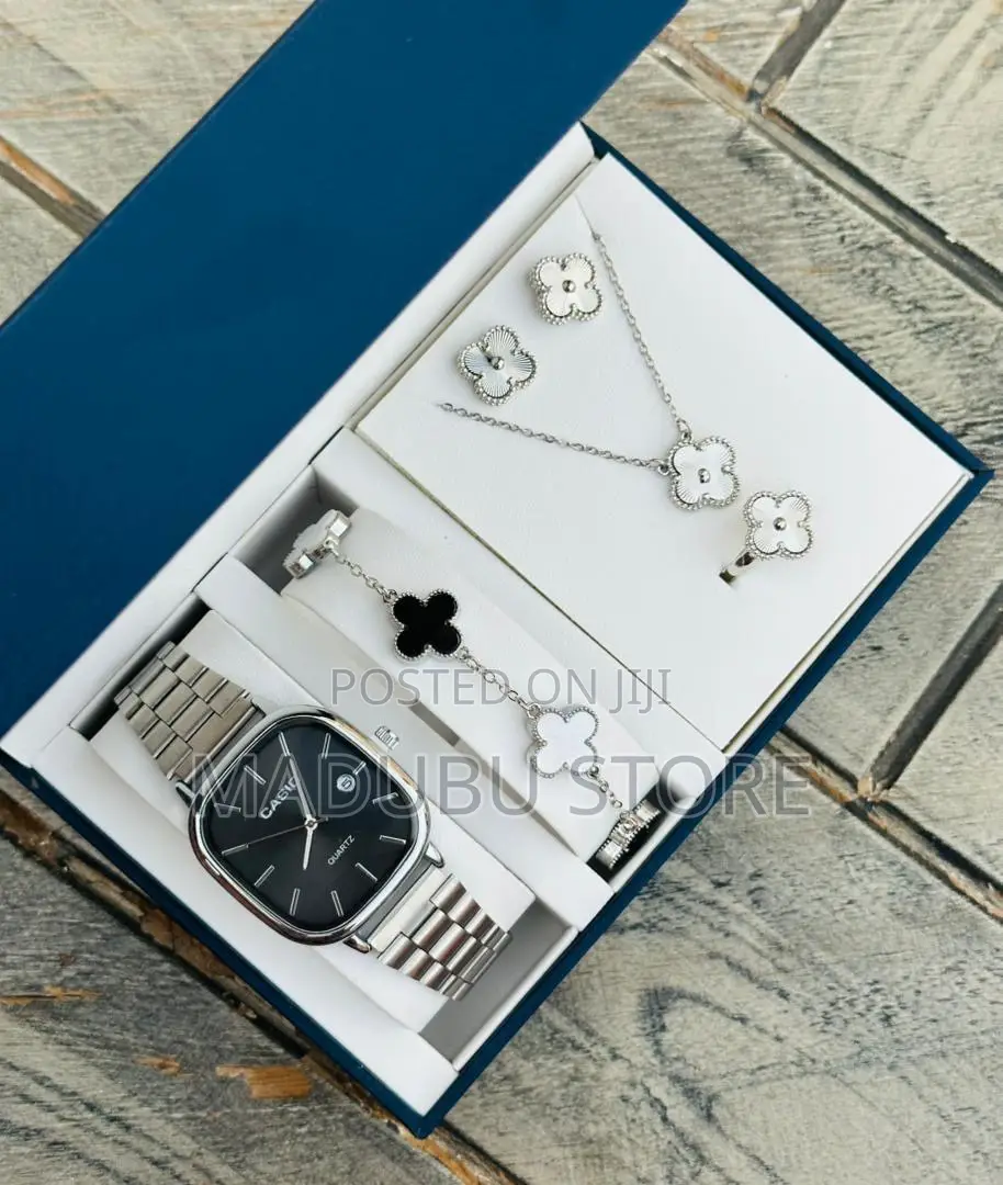 Jewerly Set With Box