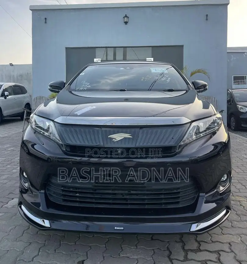 Toyota Harrier 2.0 2015 Black