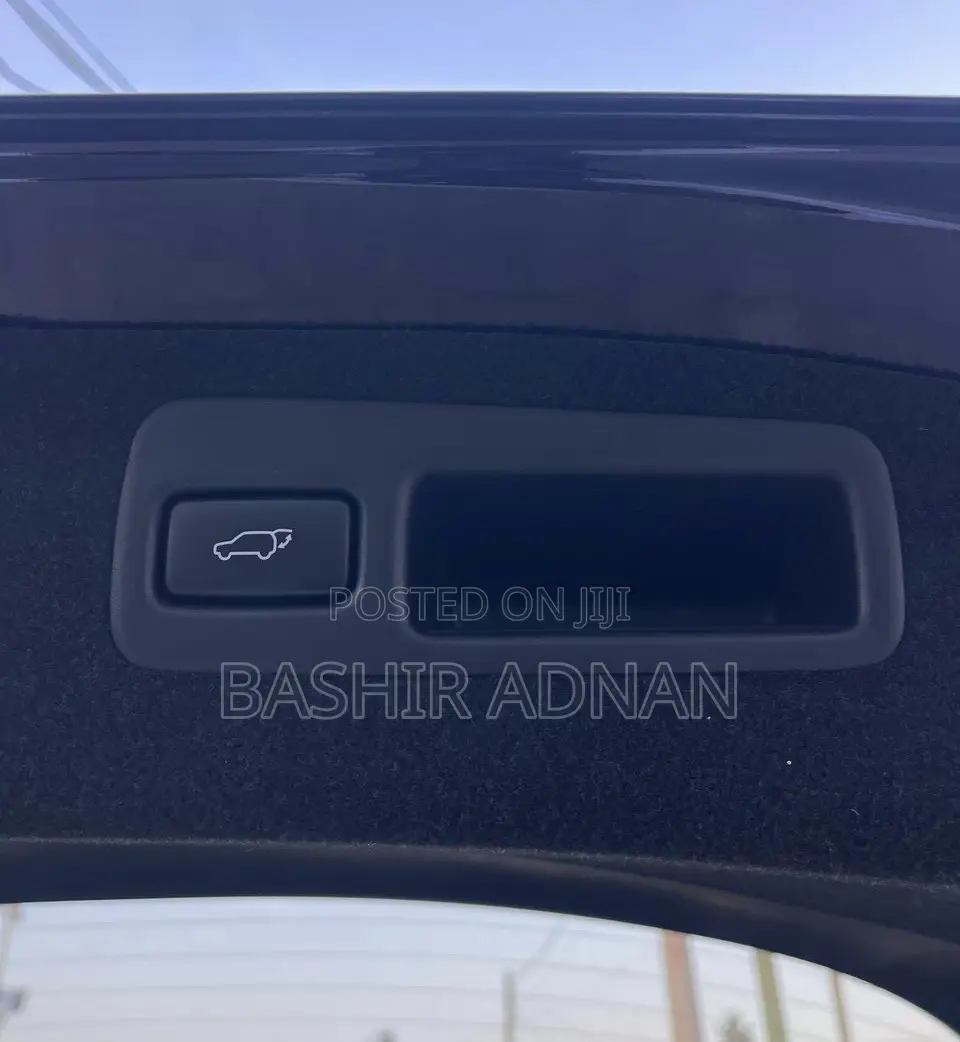 Toyota Harrier 2.0 2015 Black