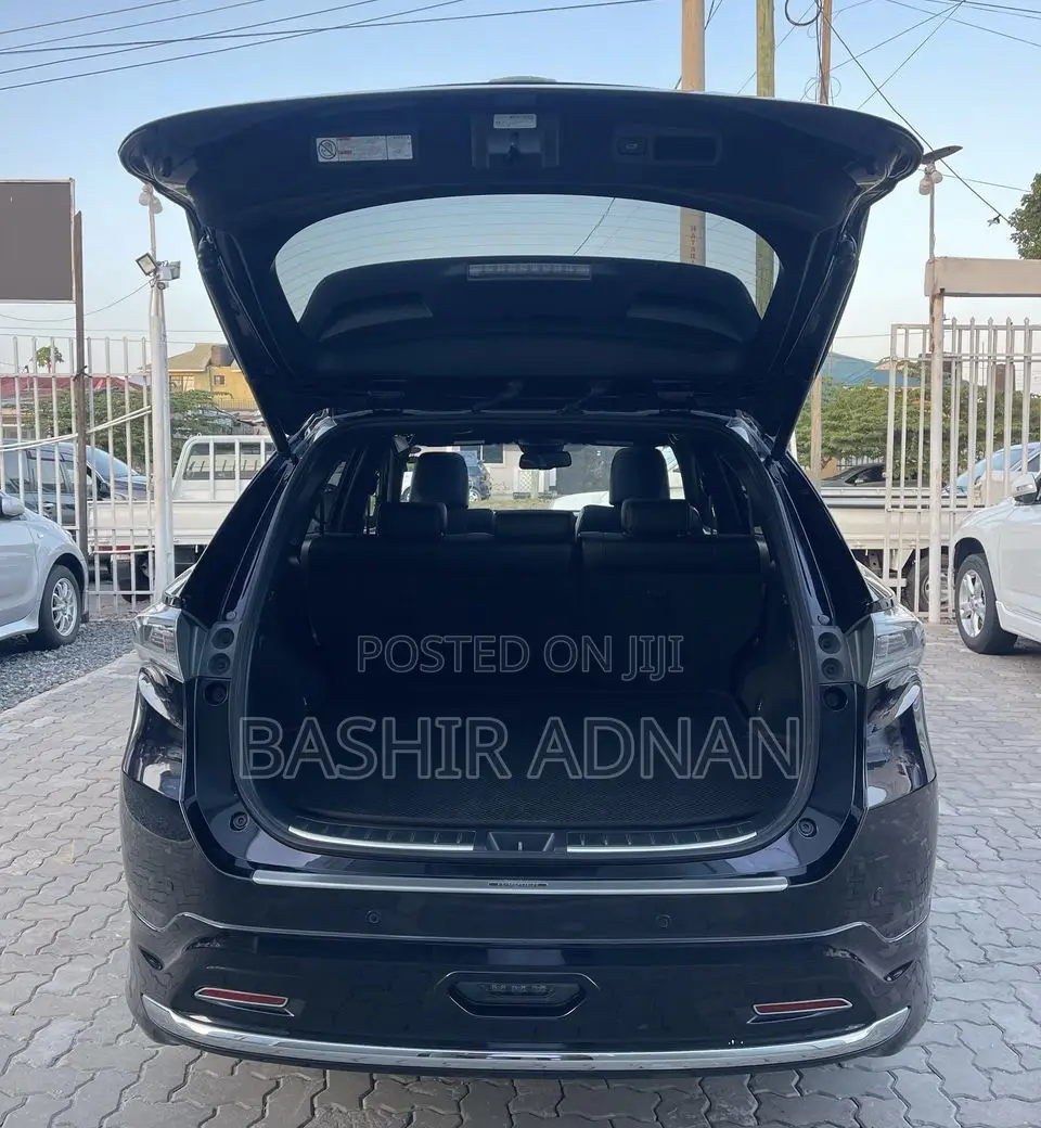 Toyota Harrier 2.0 2015 Black