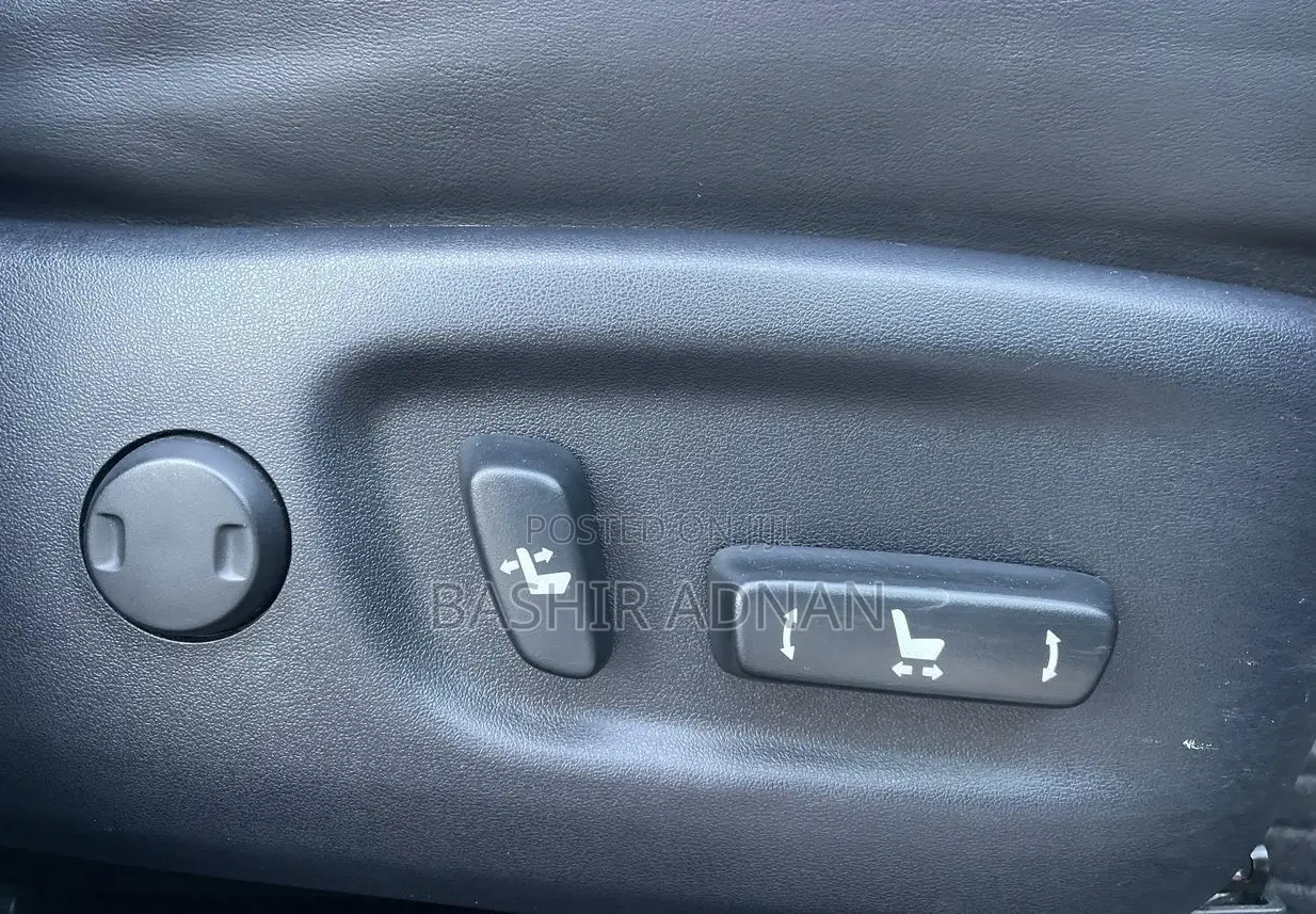 Toyota Harrier 2.0 2015 Black