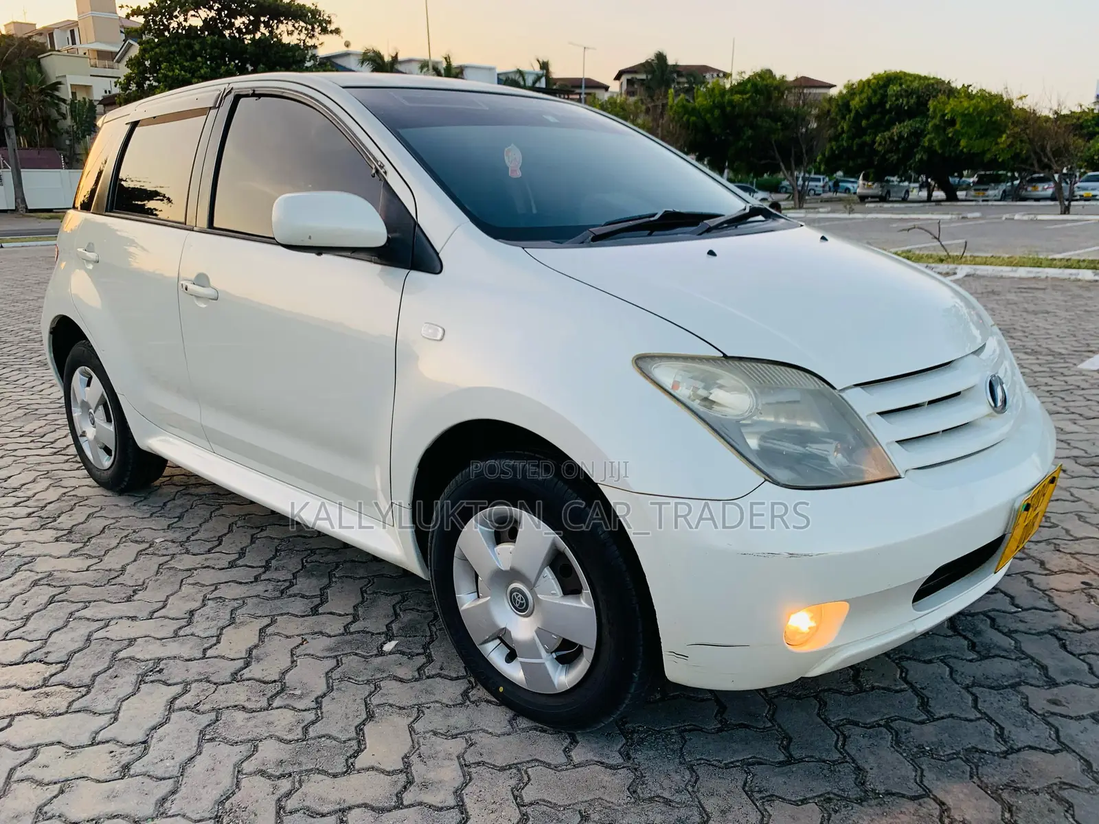 Toyota IST 2005 White