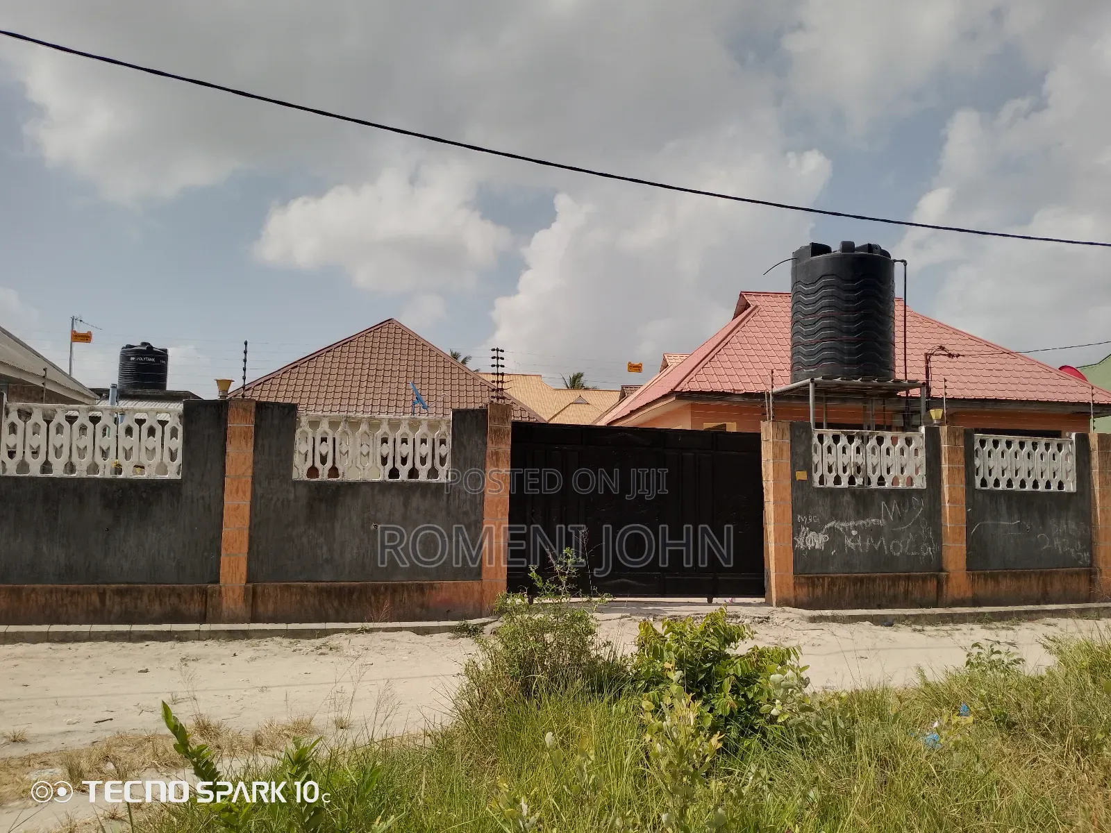 10bdrm Apartment in Tanzania Daresalaam, Ilala for sale