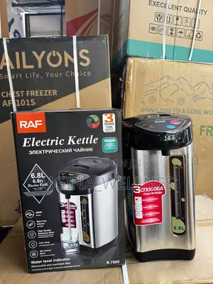 RAF Electric Kettle With a 6.8L Capacity.