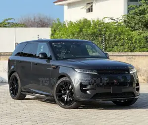 Land Rover Range Rover P400 SE SWB 2022 Gray