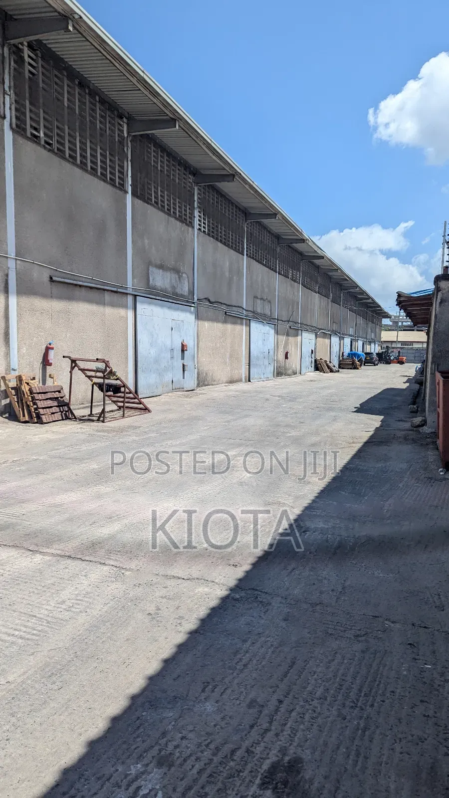Tabata Matumbi Warehouse