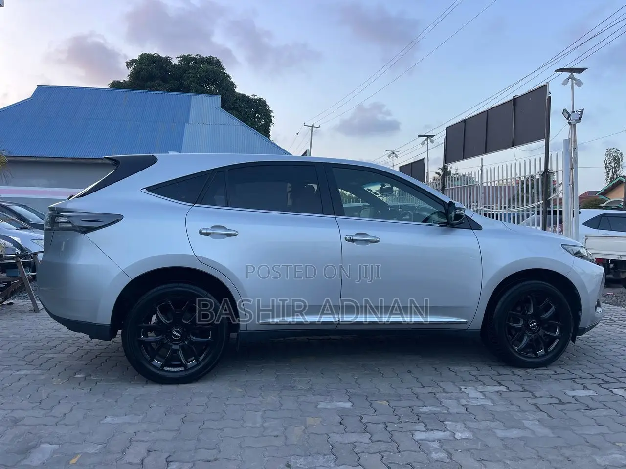 Toyota Harrier 2.0 2015 Silver