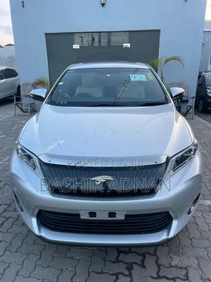 Toyota Harrier 2.0 2015 Silver
