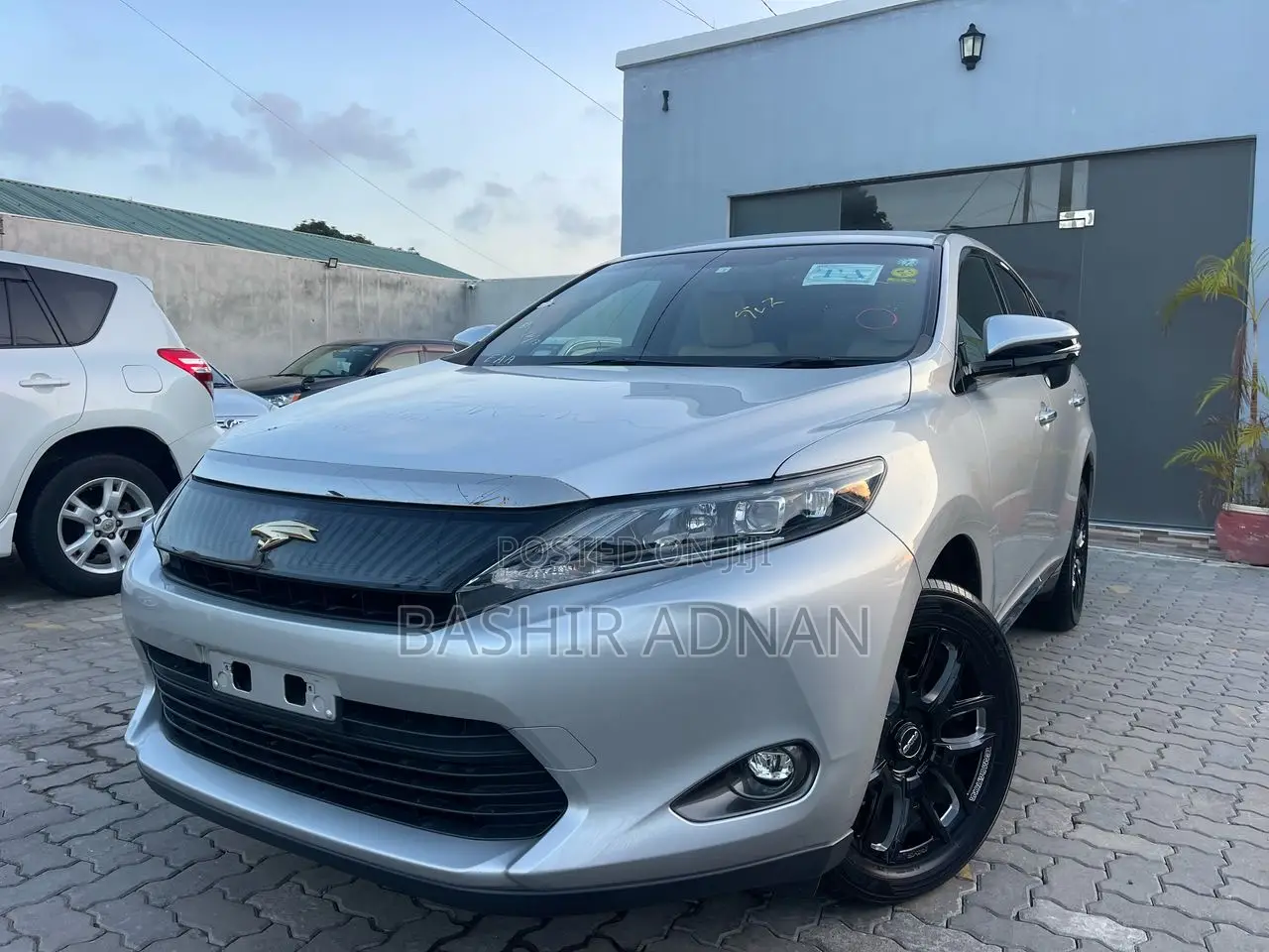 Toyota Harrier 2.0 2015 Silver
