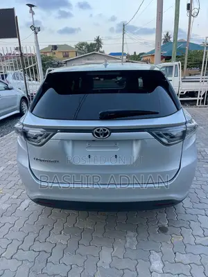 Toyota Harrier 2.0 2015 Silver