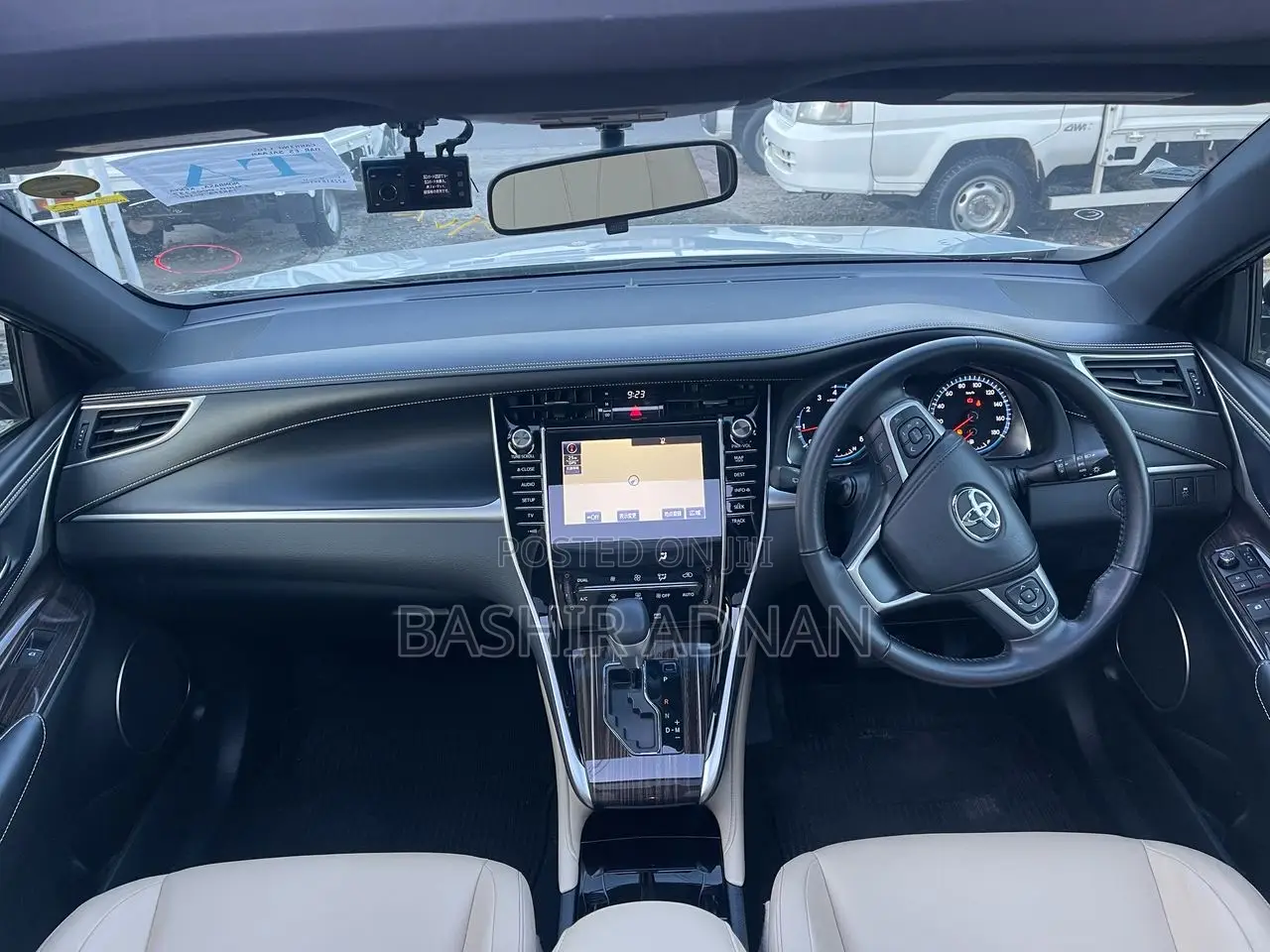 Toyota Harrier 2.0 2015 Silver