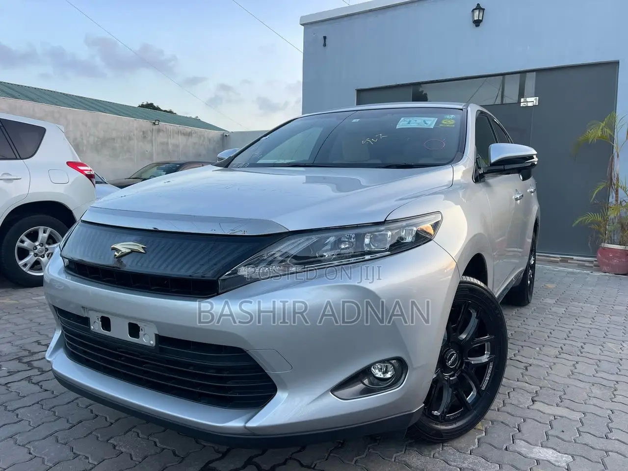 Toyota Harrier 2.0 2015 Silver