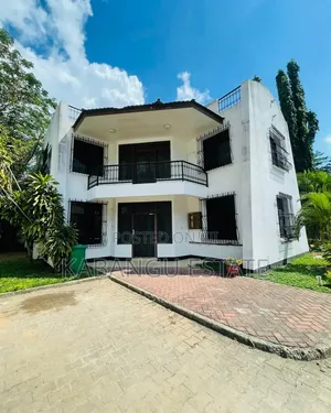 Furnished 4bdrm Villa in Ada Estates for rent