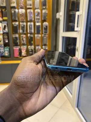 Tecno Spark 8C 64 GB Blue