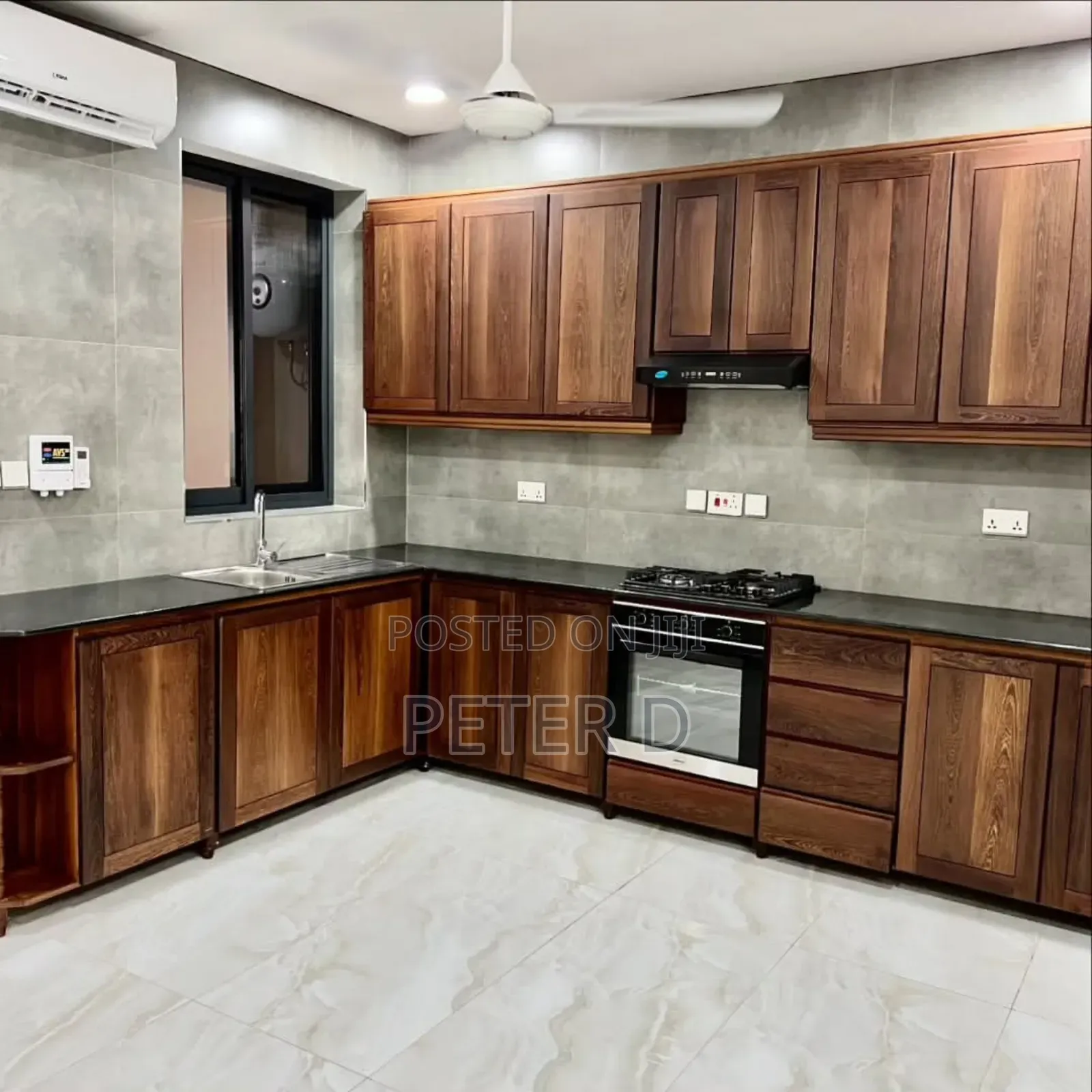 3bdrm Apartment in Upanga West for rent