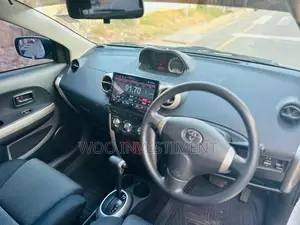Toyota IST 2006 Silver