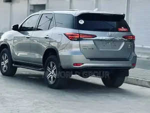 Toyota Fortuner 2.8 D AWD 2019 Silver