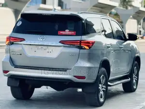 Toyota Fortuner 2.8 D AWD 2019 Silver