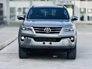 Toyota Fortuner 2.8 D AWD 2019 Silver