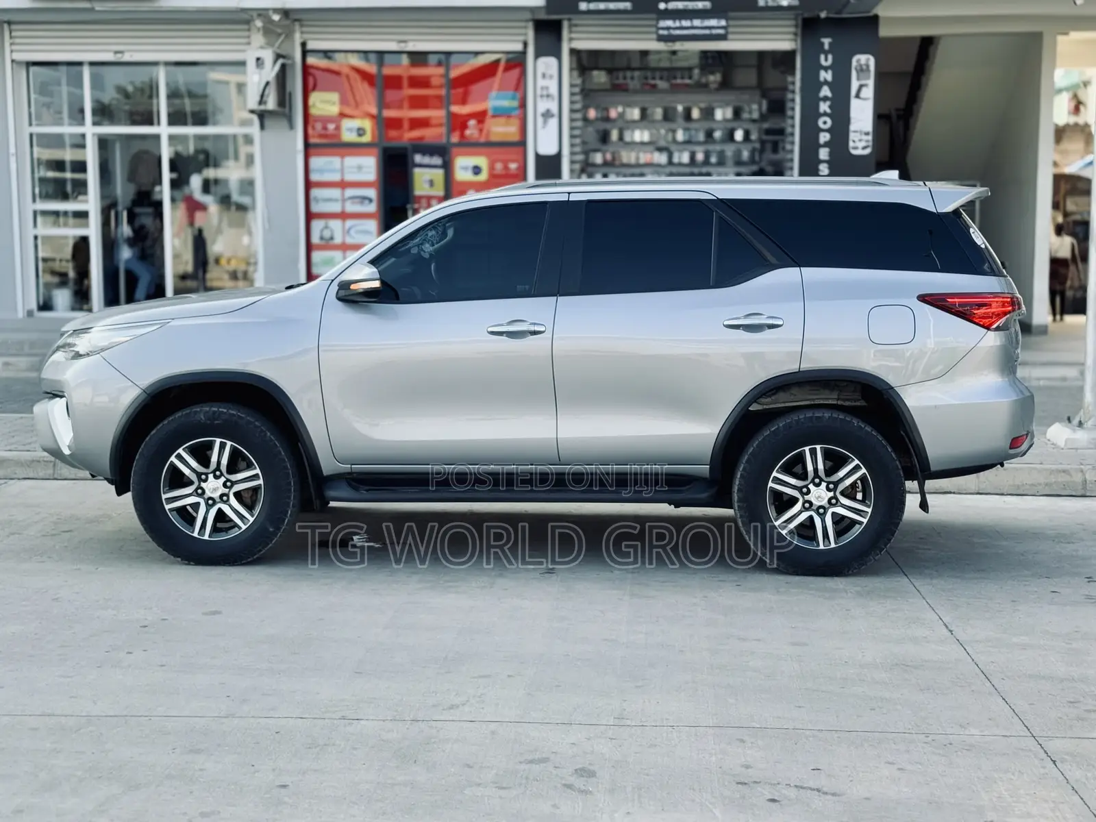 Toyota Fortuner 2.8 D AWD 2019 Silver