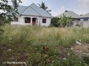 Kiwanja Sqmit 400 Kinauzwa Milioni 8.5 Ukonga Majohe Viwege.