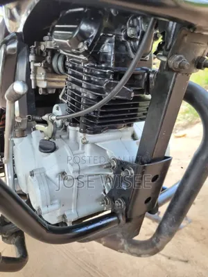 Bajaj Boxer 125 2024 Black